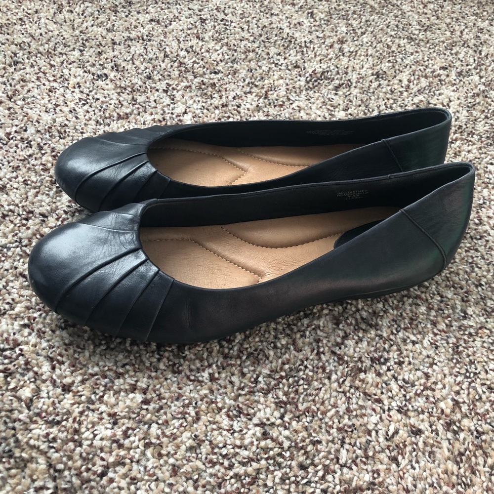 Earth Navy Leather Flats